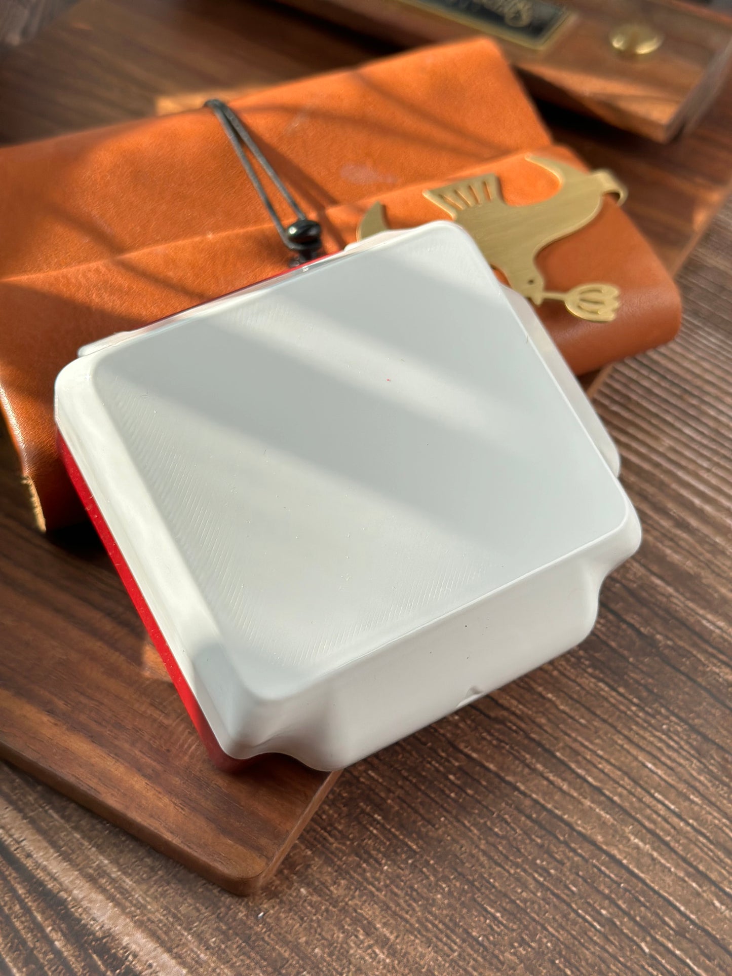 12-Slots Pan Solid Watercolor Paint Box with magnet guide sheet