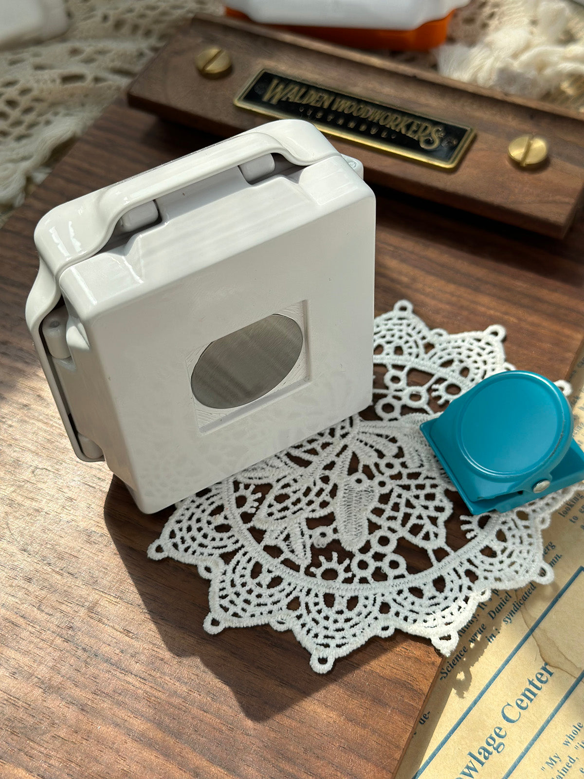 12-Slots Pan Solid Watercolor Paint Box with magnet guide sheet